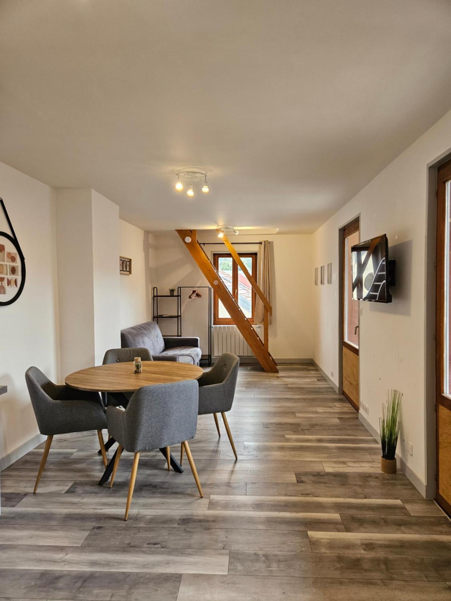 Апартаменты Pontarlier Le Sympa ! 400M De La Gare - Ma Petite Resa Экстерьер фото